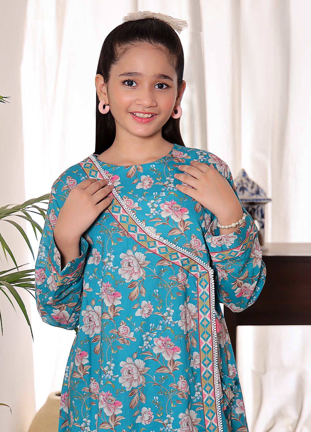 Printed lawn 2 Piece Suit For Teens